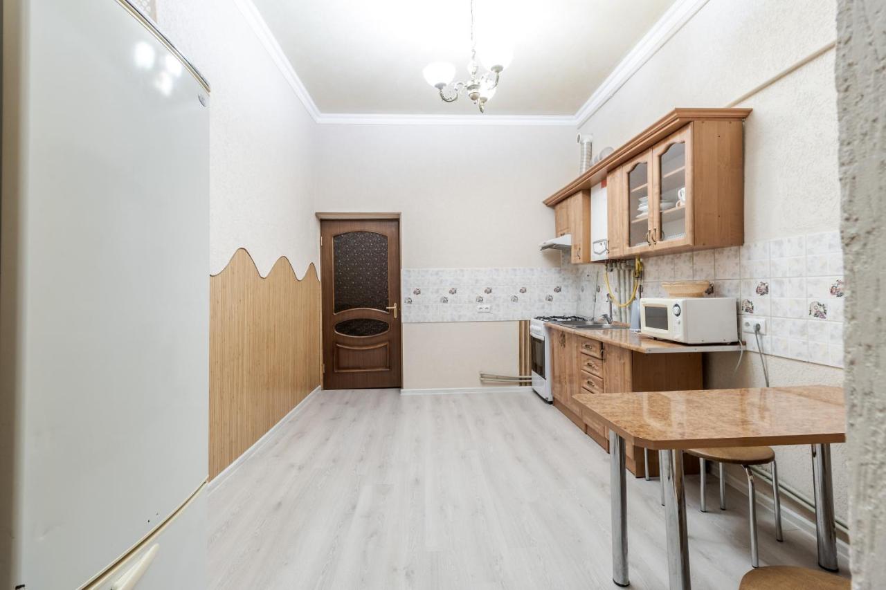 Art Balabana Apartment Lviv Exterior photo